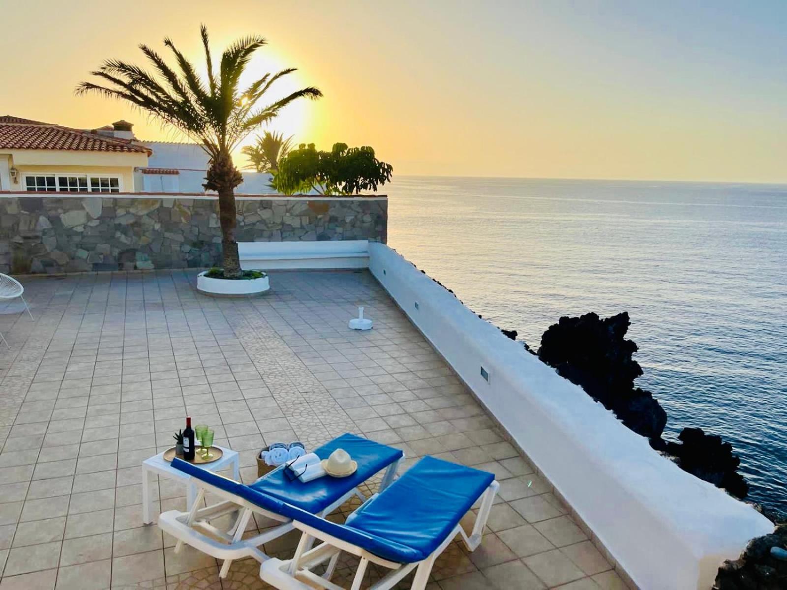 Beachfront Villa And Pool Puerto de Santiago  Eksteriør bilde